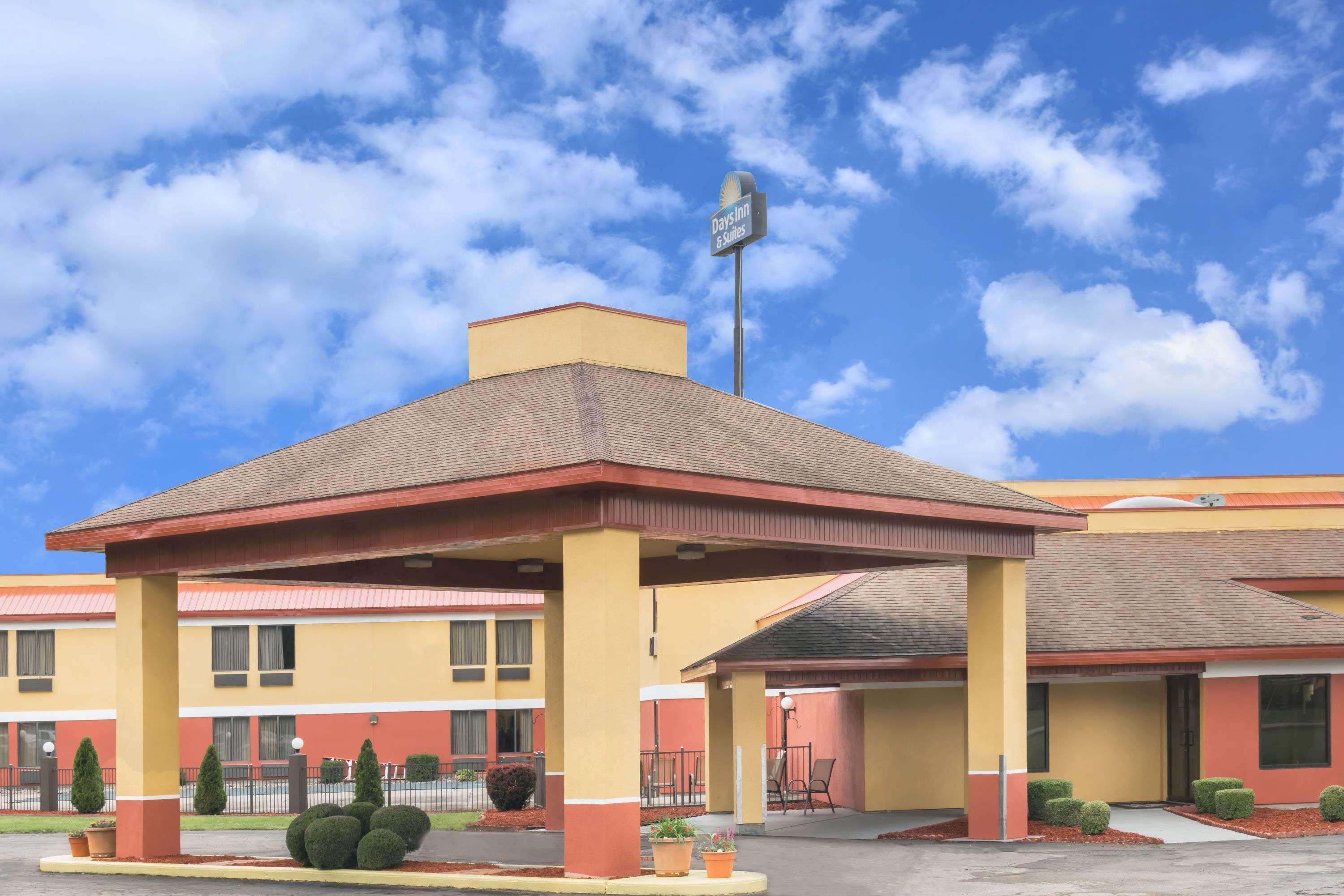 Days Inn & Suites By Wyndham Casey Exteriör bild