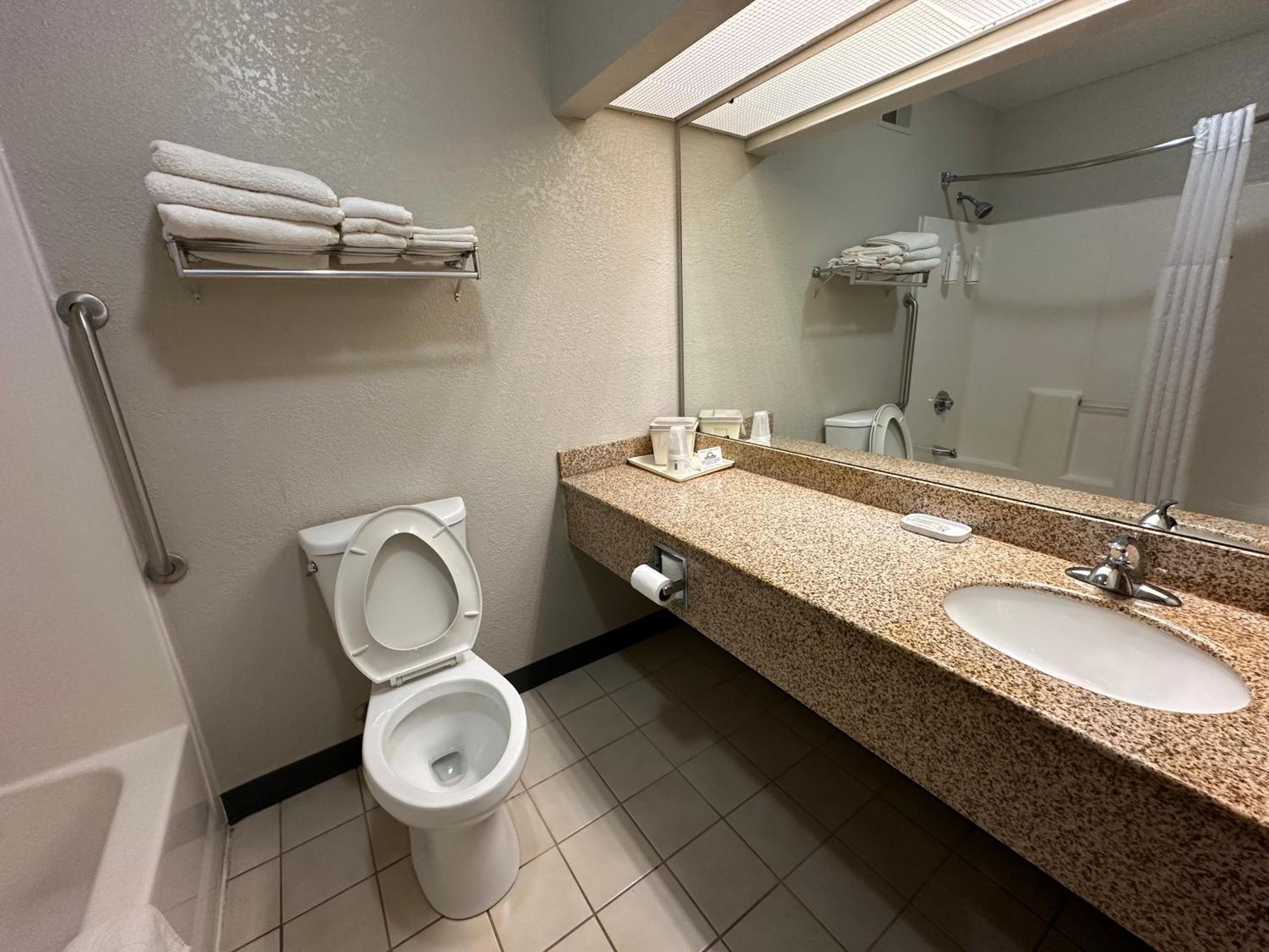 Days Inn & Suites By Wyndham Casey Exteriör bild